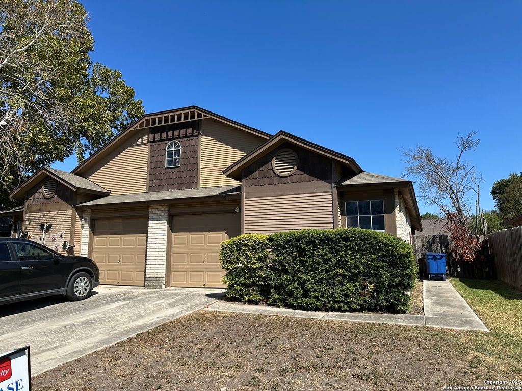 Photo of 9933 Ardash Ln, San Antonio, TX 78250 (MLS # 1914420)