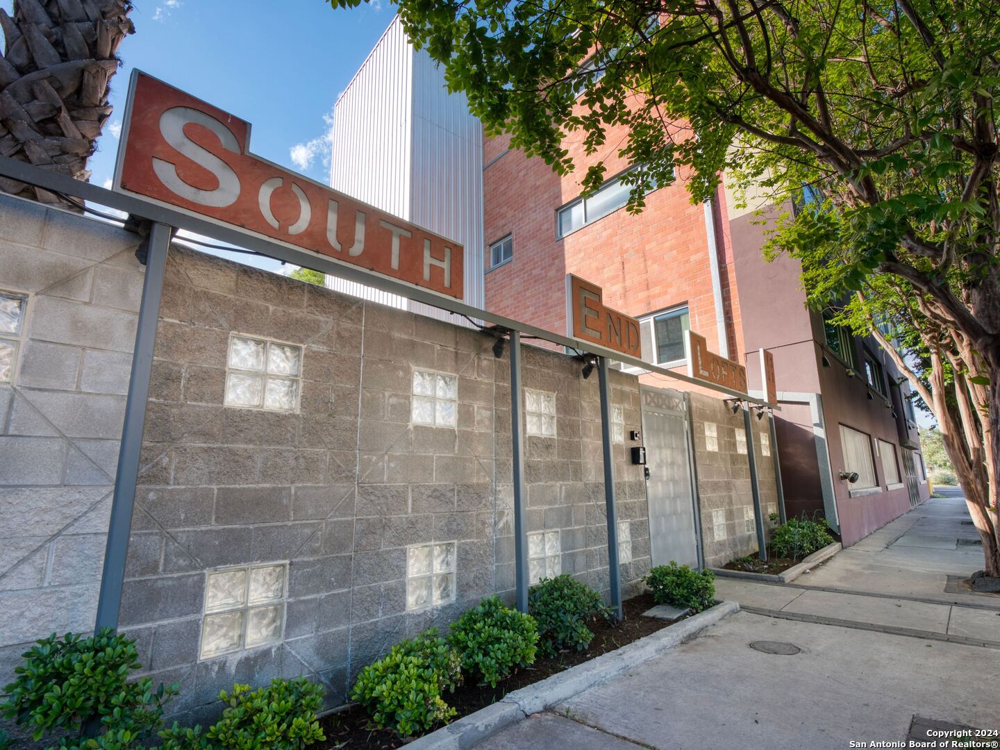 1339 S FLORES ST 103
