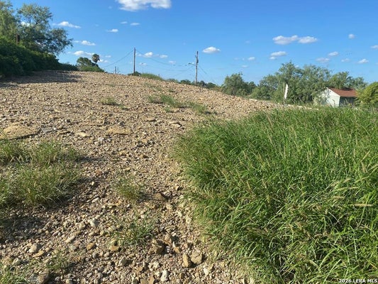 1117 CALLE BALTICA, EAGLE PASS, TX 78852 - Image 21618da0ec0d7179cdc8a0b9a2a0a1ef/3382693429
