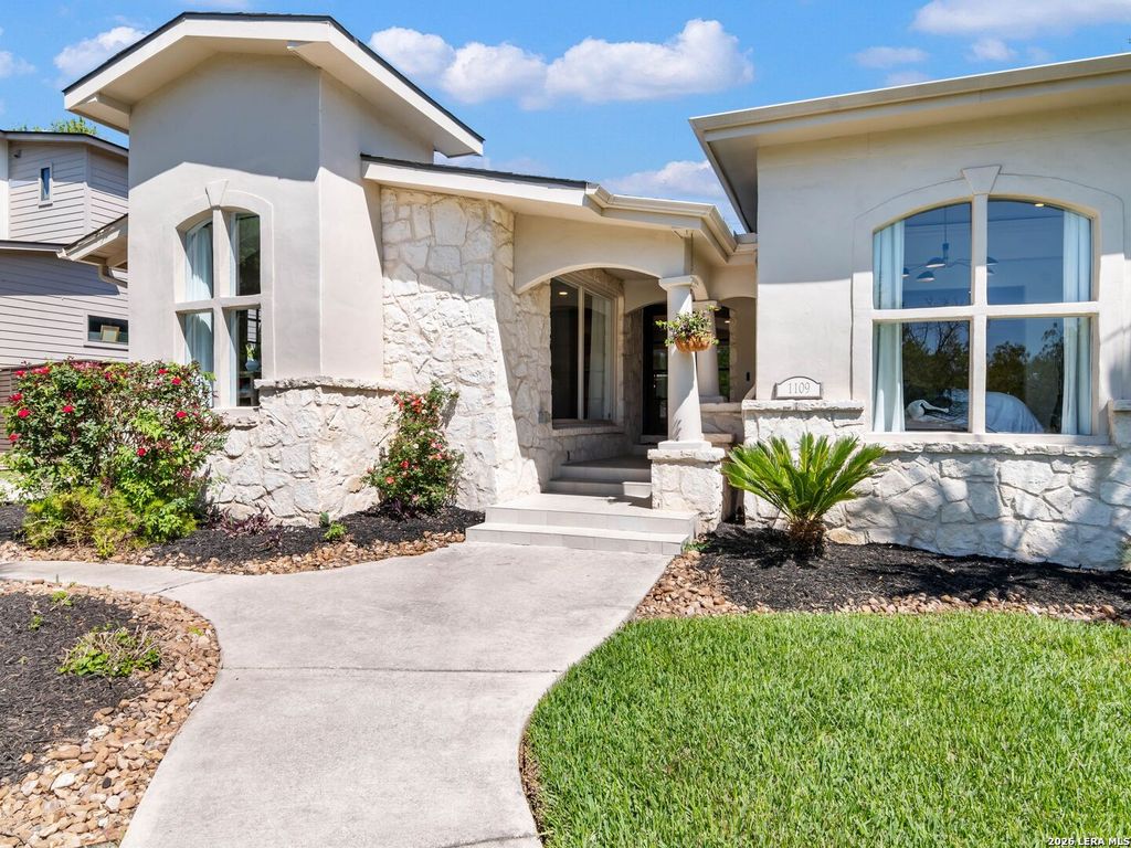 Photo of 1109 Wiltshire Ave, Terrell Hills, TX 78209 (MLS # 1946306)