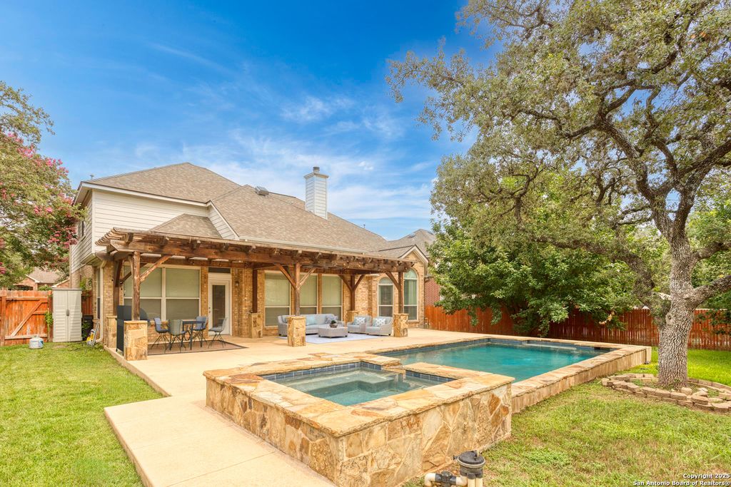 Photo of 819 Steubing Oaks, San Antonio, TX 78258 (MLS # 1914507)