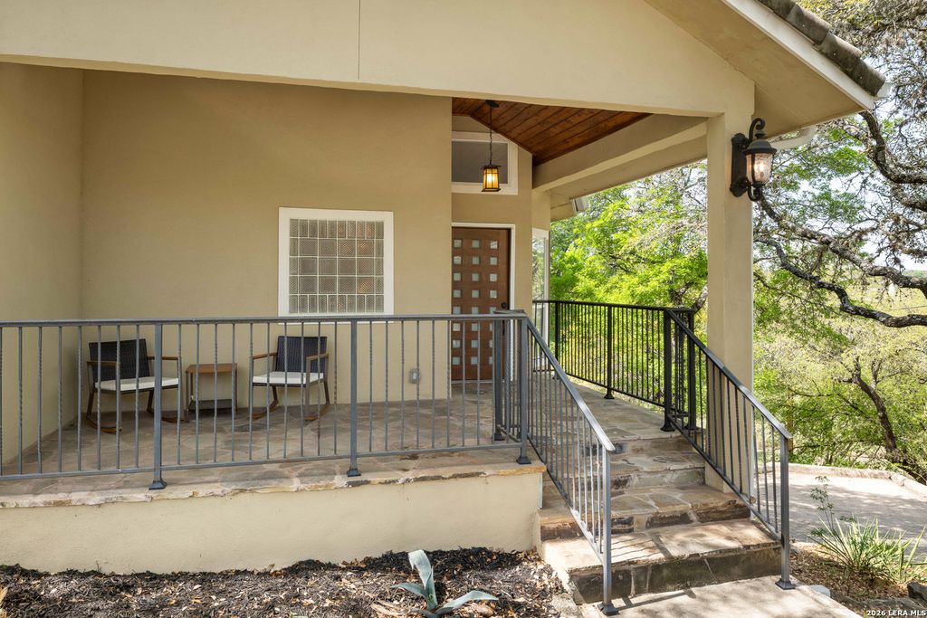 Photo of 11 Falls Vw, Boerne, TX 78015 (MLS # 1956295)