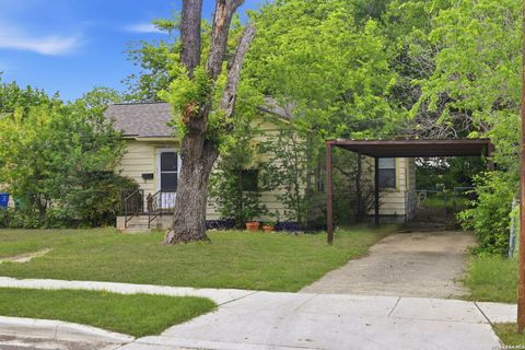 Photo of 439 Hearne Ave, San Antonio, TX 78225 (MLS # 1963231)