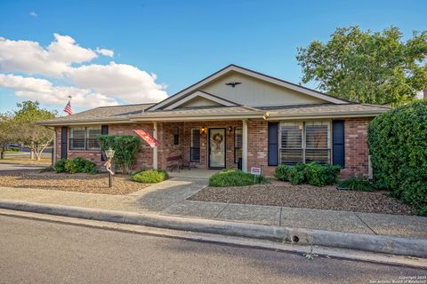 6118 Crescent Falls Windcrest TX 78239