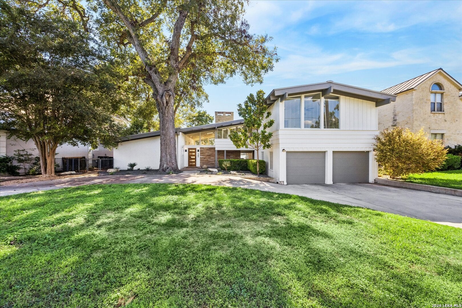 545 Admiral Benbow Ln