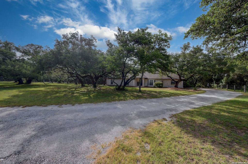 Photo of 7810 Covey Roost, Boerne, TX 78015 (MLS # 1996693)