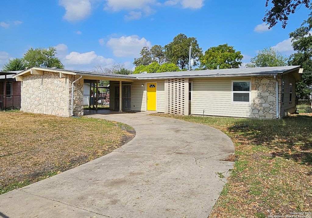 Photo of 7311 REMUDA DR, San Antonio, TX 78227 (MLS # 1943485)