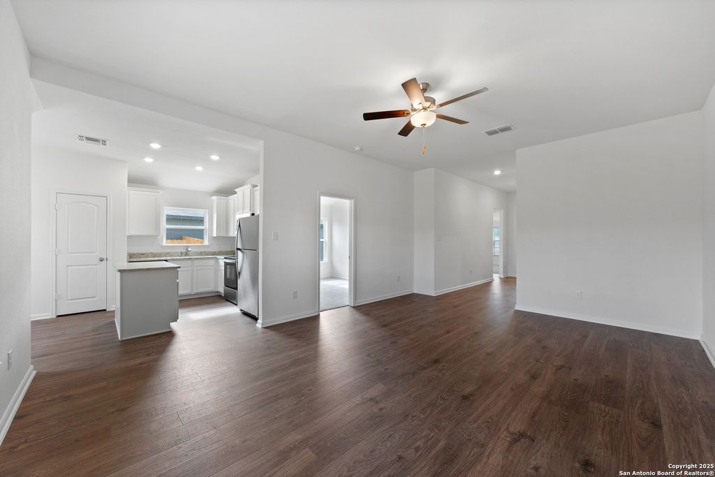 Photo of 16004 Stratford Cove, Lytle, TX 78052 (MLS # 1930238)