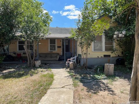 946 W Lynwood San Antonio TX 78201