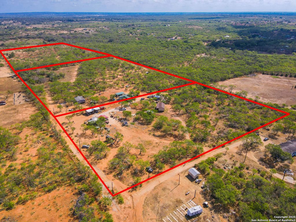 Photo of 608 Country Breeze, Floresville, TX 78114 (MLS # 1893062)