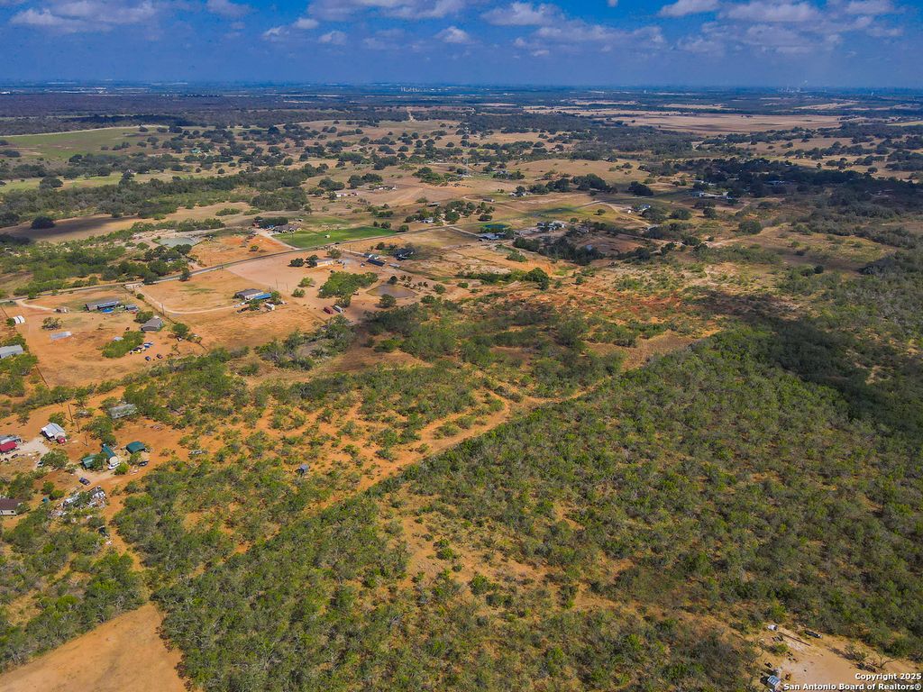 Photo of 608 Country Breeze, Floresville, TX 78114 (MLS # 1893062)