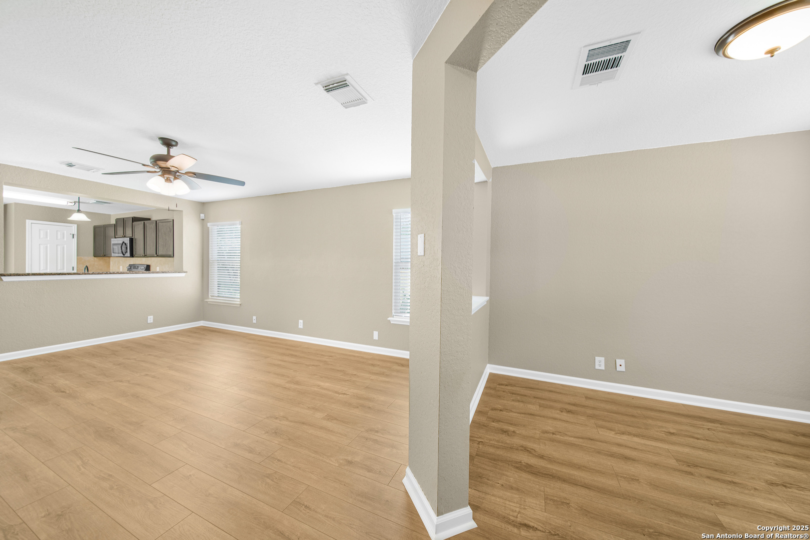 3971 Cherokee Blvd