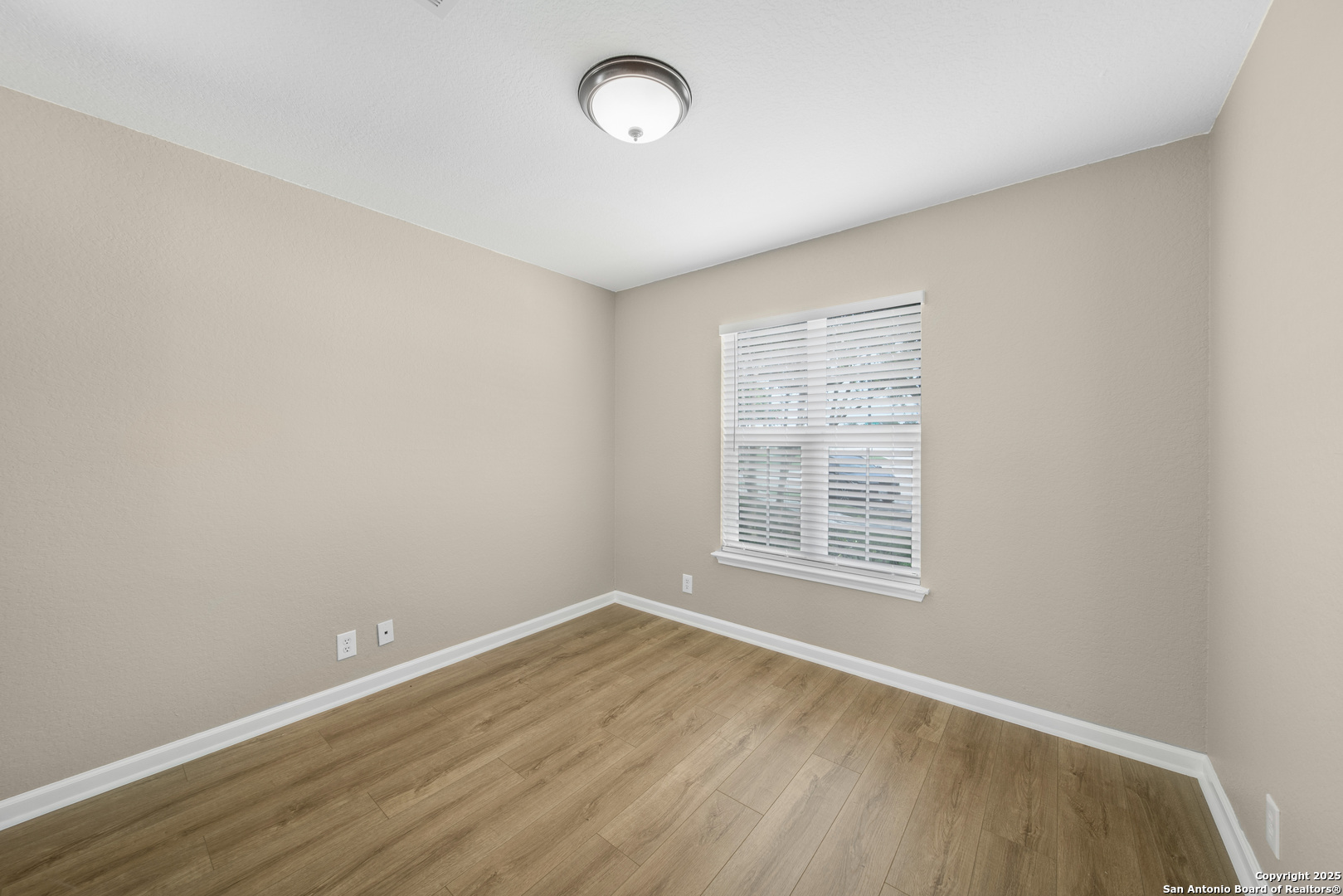 3971 Cherokee Blvd