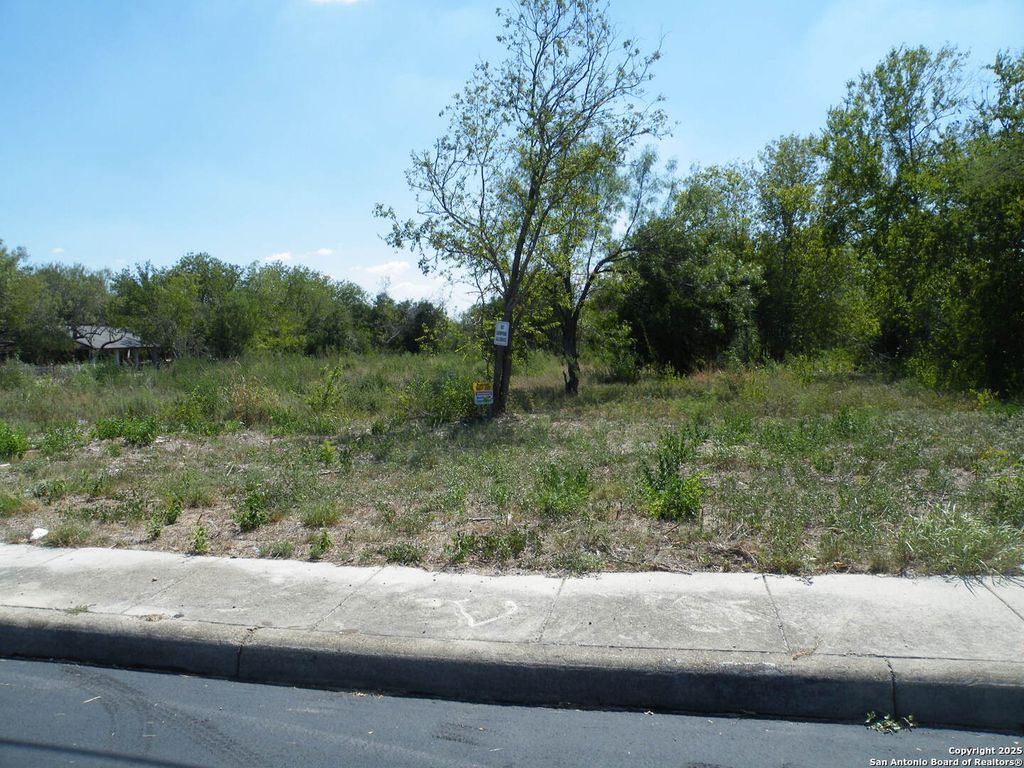 Photo of 4930 FORTUNA, San Antonio, TX 78237 (MLS # 1852007)