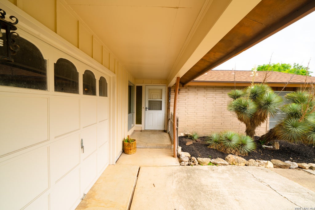 Photo of 12714 Moss Hollow, Live Oak, TX 78233 (MLS # 1963457)