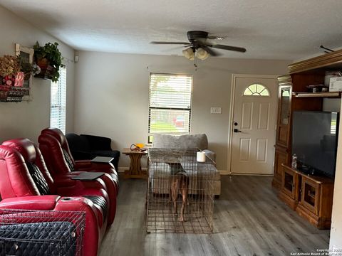 14092 running bear WILLIS TX 77378