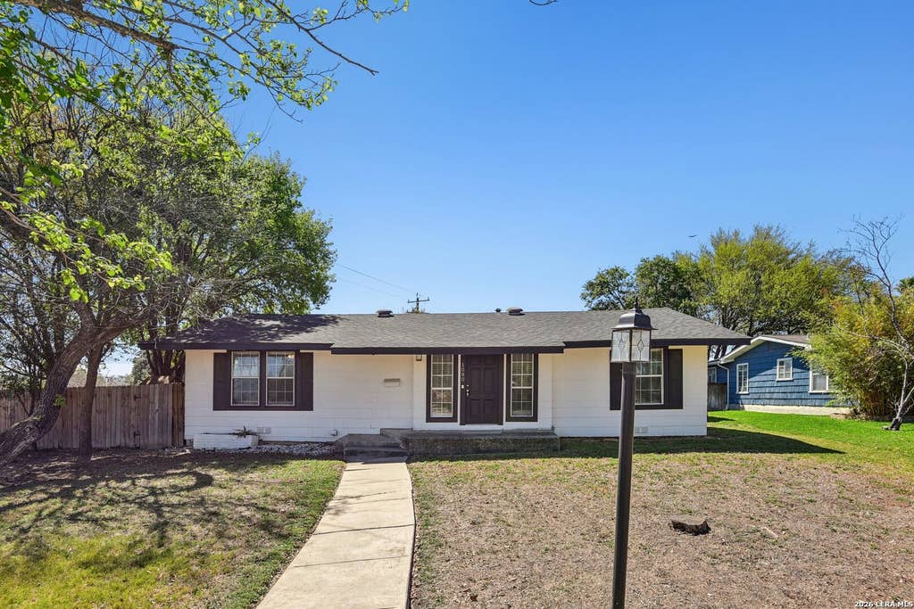 Photo of 1080 Ivy, Terrell Hills, TX 78209 (MLS # 1949026)
