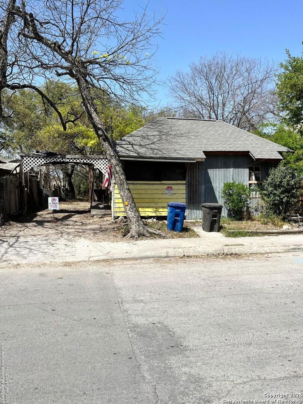 Photo of San Antonio, TX 78204 (MLS # 1852997)
