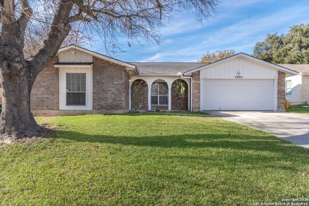 Photo of 4834 Casa Bello, San Antonio, TX 78233 (MLS # 1934419)