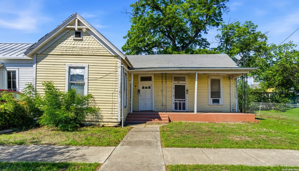 Photo of 221 Leigh, San Antonio, TX 78210 (MLS # 1957796)