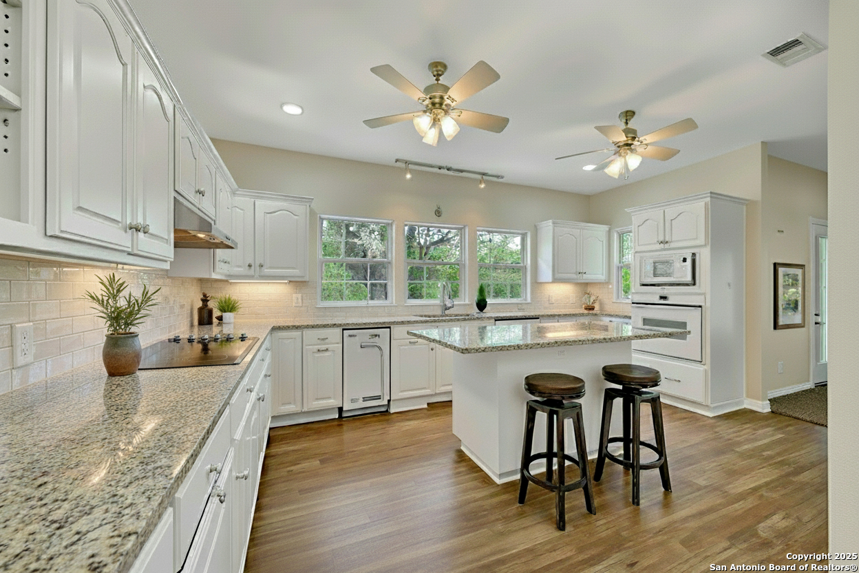 New Braunfels, Texas 78132, United States, 3 Bedrooms Bedrooms, ,3 BathroomsBathrooms,Residential,Active,187121