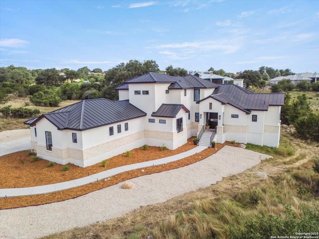 Photo of 956 Petite Verdot, New Braunfels, TX 78132 (MLS # 1926595)