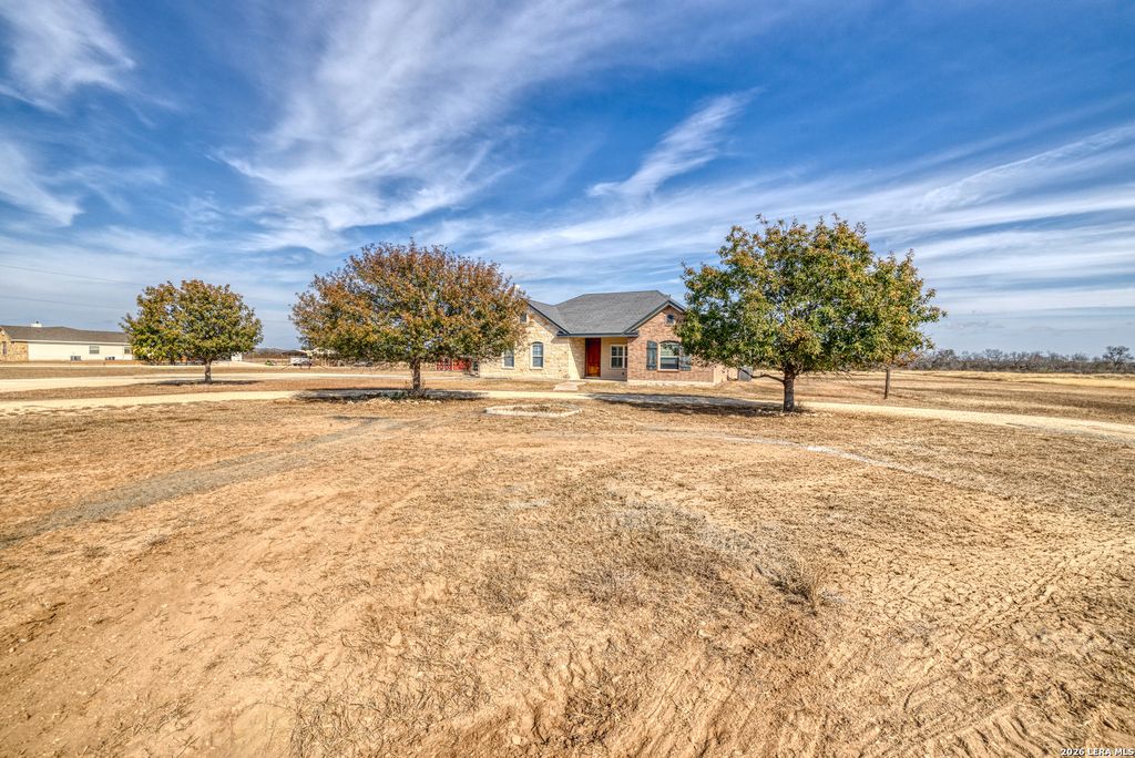 Photo of 8 Valley View, Uvalde, TX 78801 (MLS # 1938352)