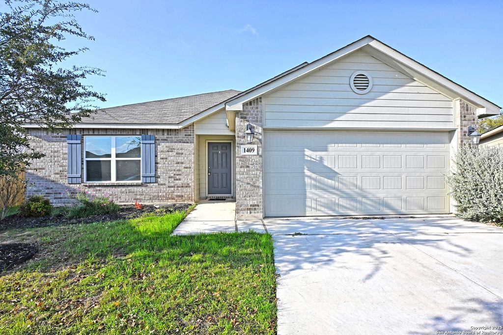 Photo of 1409 COFFEE TREE DR, New Braunfels, TX 78130 (MLS # 1929960)