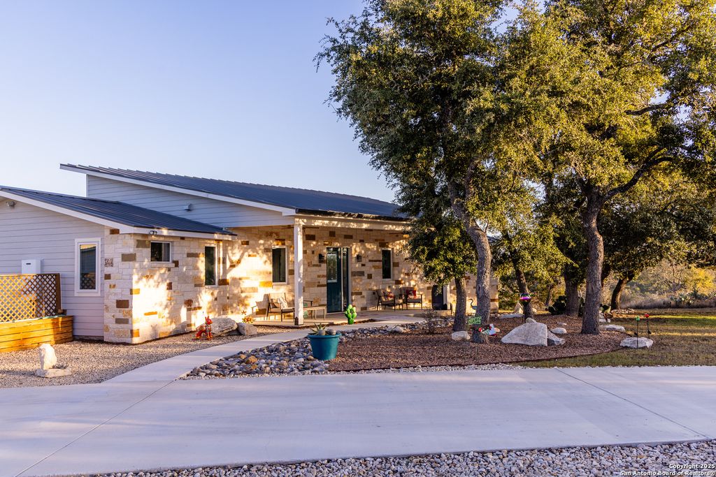 Photo of 145 Longhorn Trail, Kerrville, TX 78028 (MLS # 1929762)