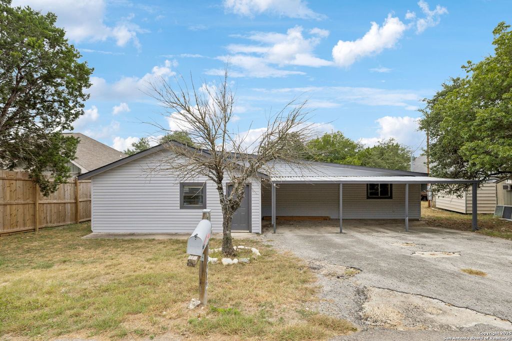 Photo of 1272 Rotherman, Canyon Lake, TX 78133 (MLS # 1895358)