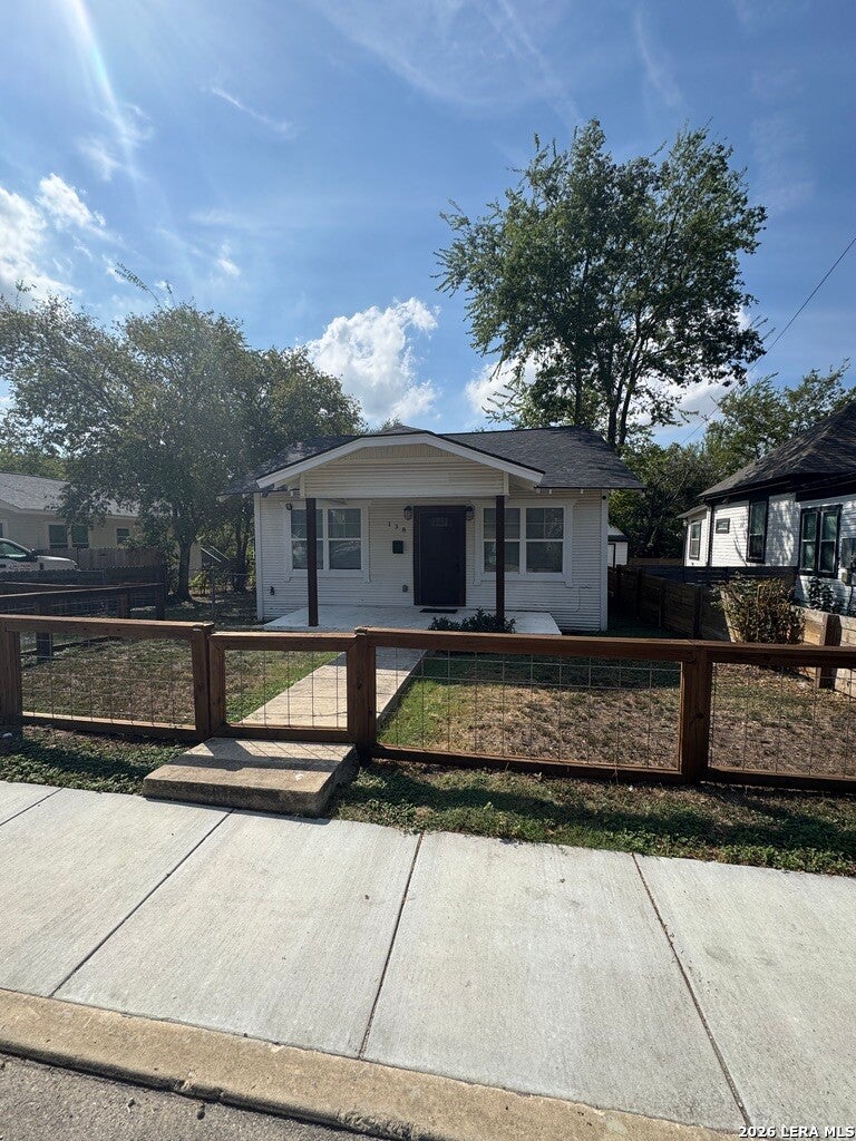 Photo of 138 PAUL ST, San Antonio, TX 78203 (MLS # 2019844)