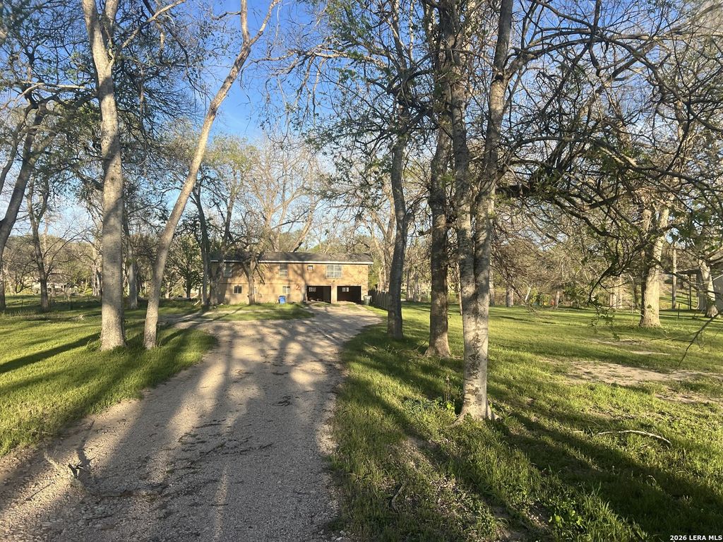 Photo of 231 signal, Seguin, TX 78155 (MLS # 1950927)