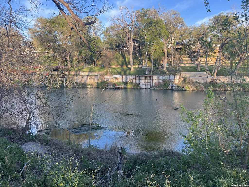 Photo of 231 signal, Seguin, TX 78155 (MLS # 1950927)
