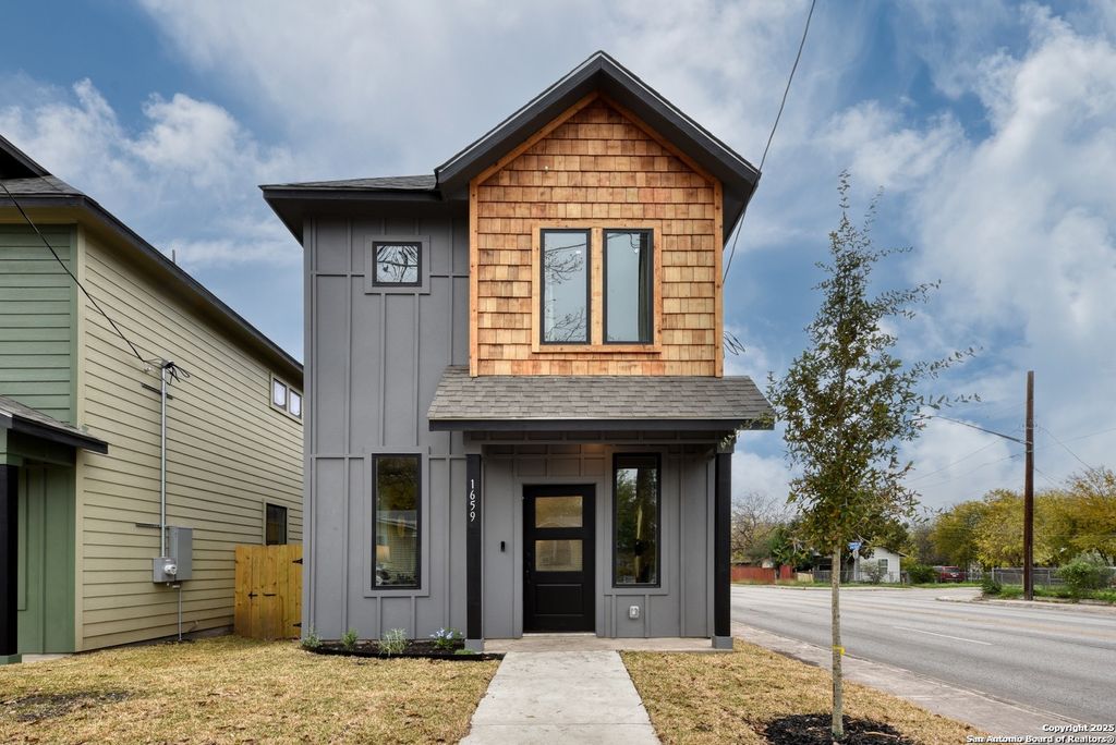 Photo of 1659 N Center Street, San Antonio, TX 78202 (MLS # 1915260)