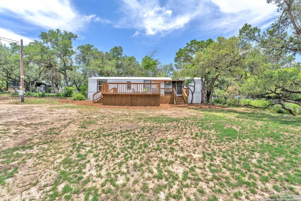 Photo of 337 Buckhorn Dr, Canyon Lake, TX 78133 (MLS # 1873844)
