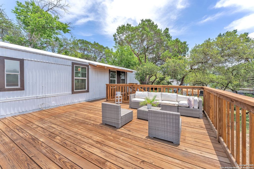 Photo of 337 Buckhorn Dr, Canyon Lake, TX 78133 (MLS # 1873844)