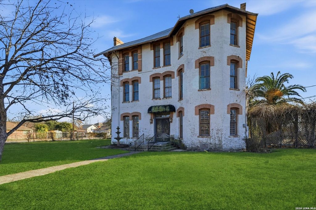 Photo of 802 Kentucky Ave, San Antonio, TX 78201 (MLS # 1937752)