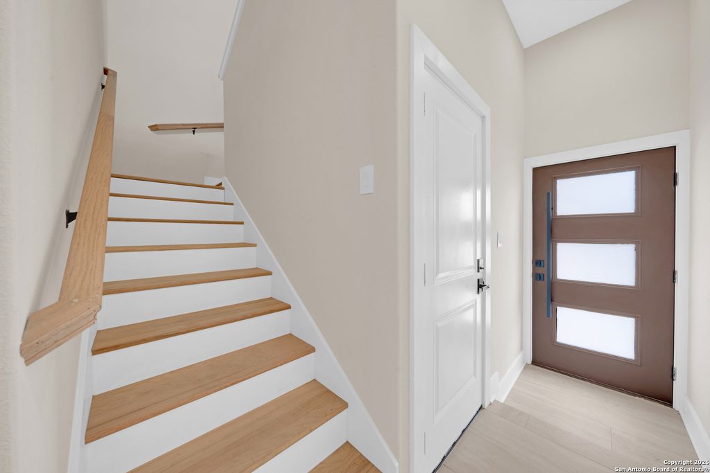 Photo of 11710 Vance Jackson Rd 701 #701, San Antonio, TX 78230 (MLS # 1934161)