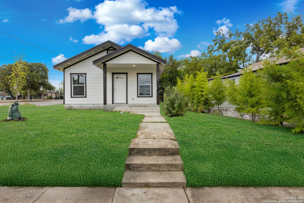 Photo of 1502 Menchaca, San Antonio, TX 78207 (MLS # 1898741)