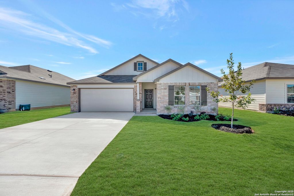 Photo of 1157 Limestone Ridge, Seguin, TX 78155 (MLS # 1881886)