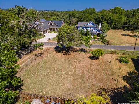 507 Irons St Boerne TX 78006