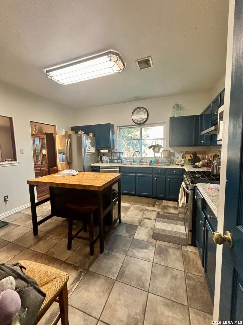 Photo of 7108 Cloudview, San Antonio, TX 78250 (MLS # 1973356)