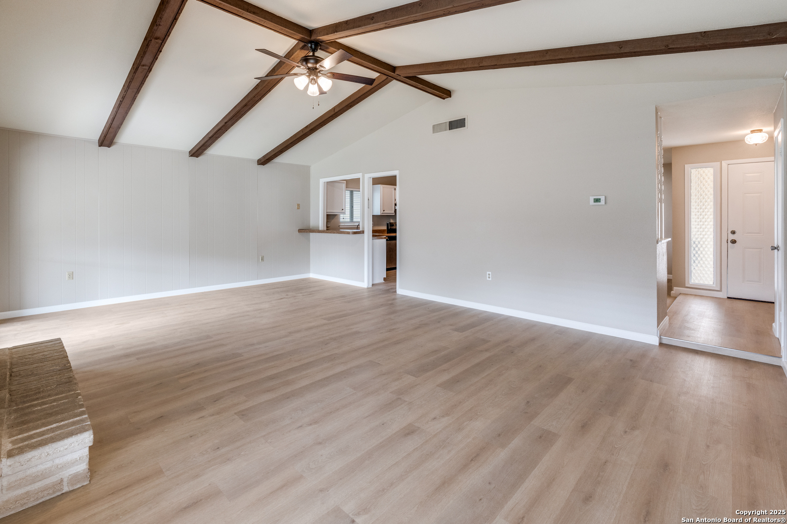 11218 El Sendero