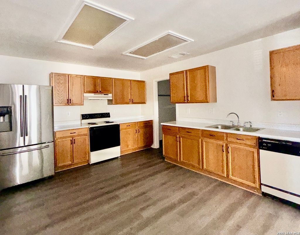 Photo of 9742 Misty Plain Dr, San Antonio, TX 78245 (MLS # 1943819)