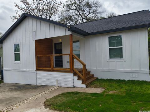 1422 Kayton San Antonio TX 78210