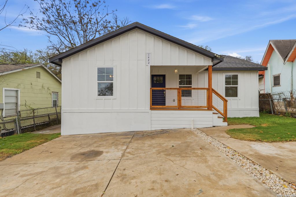 Photo of 1422 Kayton, San Antonio, TX 78210 (MLS # 1947787)