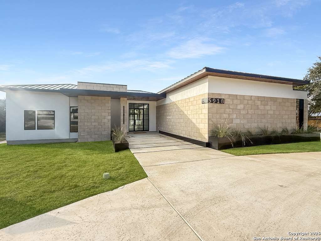 Photo of 5918 Tejas Spring, San Antonio, TX 78257 (MLS # 1937895)