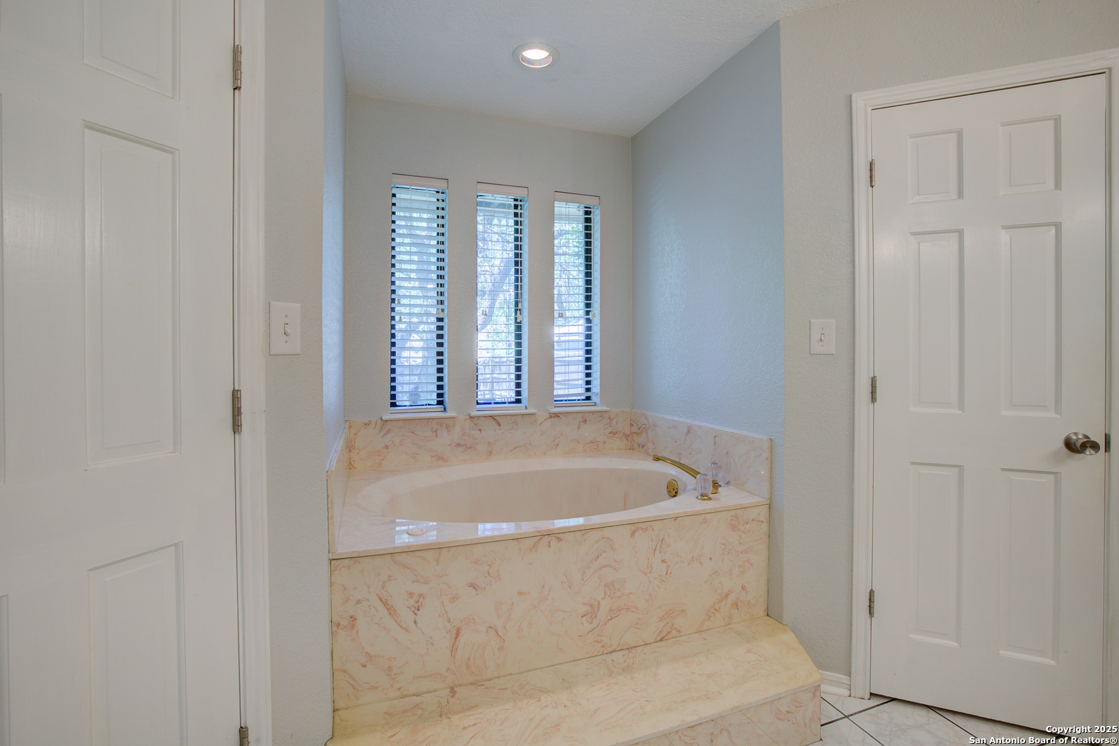 New Braunfels, Texas 78130, United States, 4 Bedrooms Bedrooms, ,3 BathroomsBathrooms,Residential,Active,105703