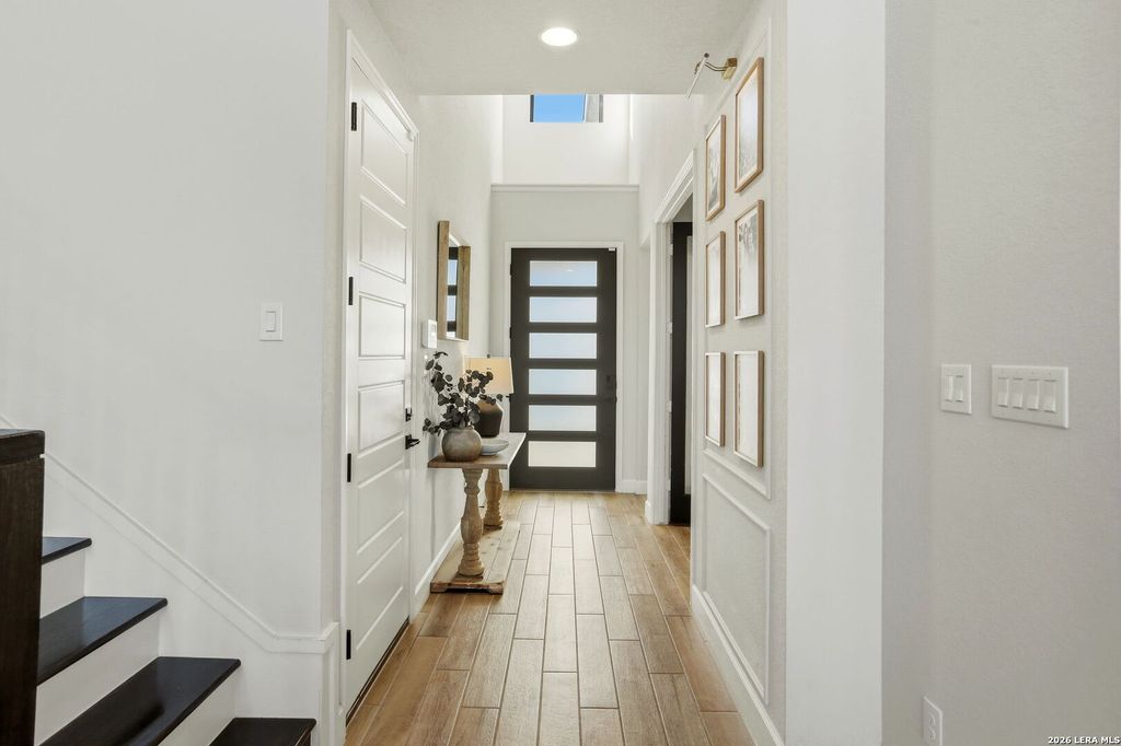 Photo of 330 Navarro, Boerne, TX 78006 (MLS # 1916196)