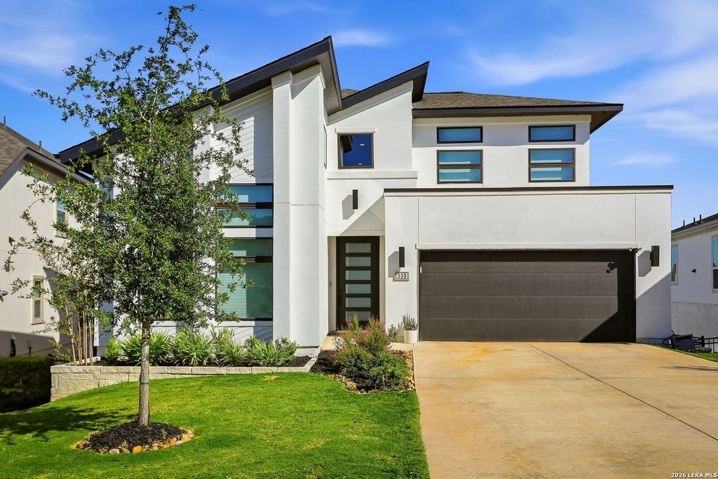 Photo of 330 Navarro, Boerne, TX 78006 (MLS # 1916196)